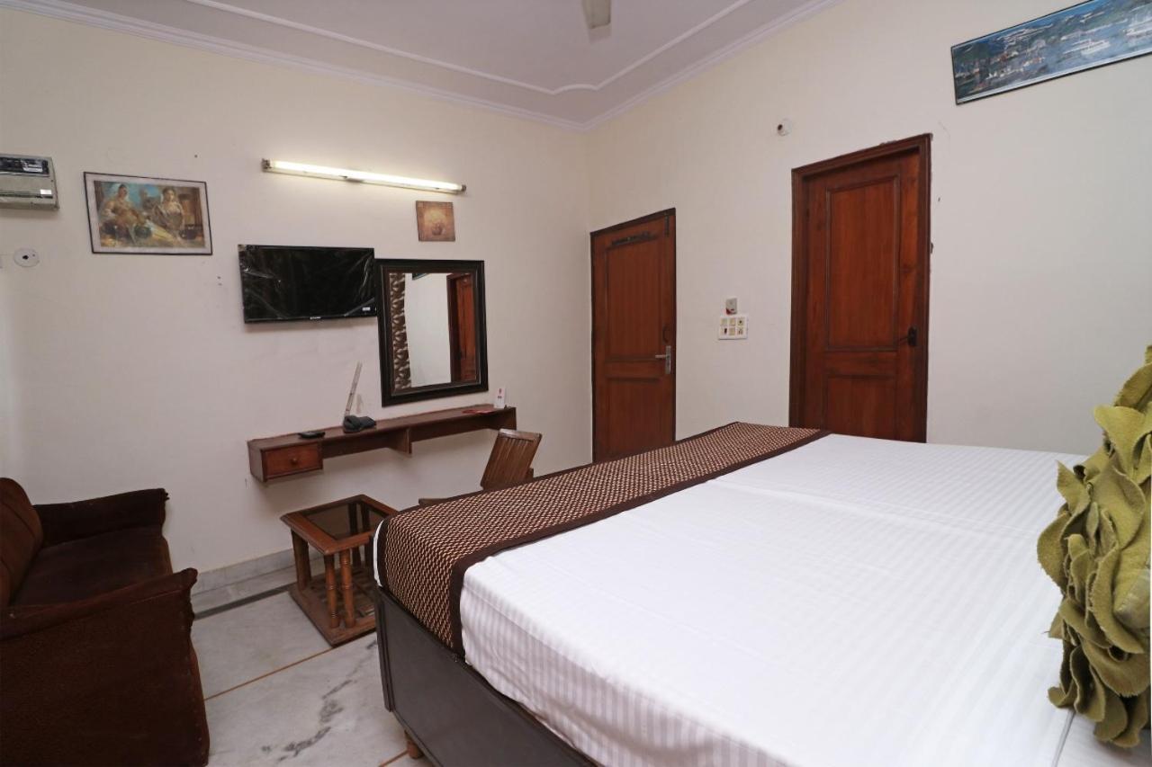 Hari Villa Residency --Near Noida Indoor Stadium Экстерьер фото