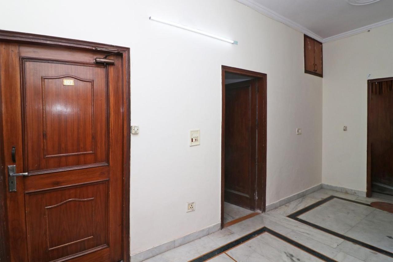 Hari Villa Residency --Near Noida Indoor Stadium Экстерьер фото