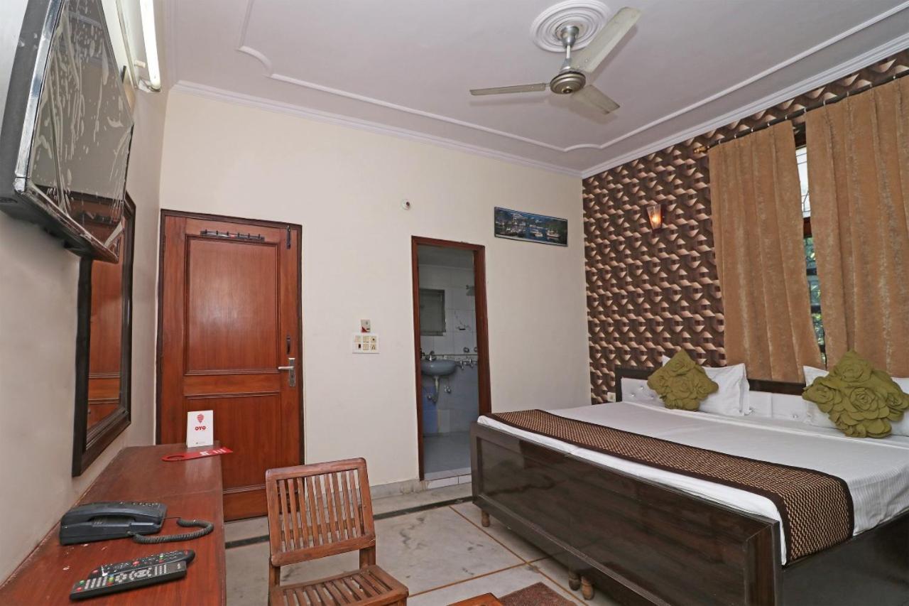 Hari Villa Residency --Near Noida Indoor Stadium Экстерьер фото